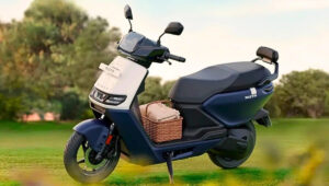 Ather Rizta Electric Scooter: Big Battery, 7 Colours, Prices up to Rs 1.59 Lakh