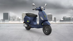 Vespa 125 Scooter: 9.3 BHP Power, CBS Brakes, 3 Variants from ₹1.33 to Rs 1.97 Lakh