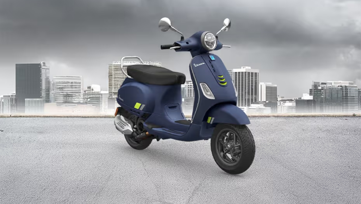 Vespa 125 Scooter
