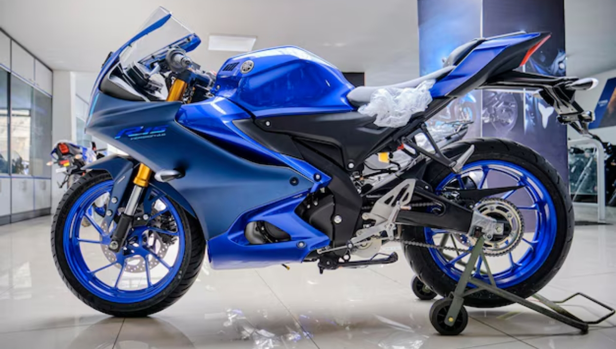 Yamaha R15 V4