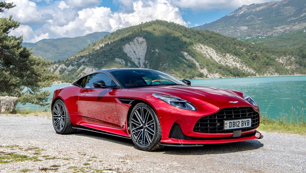 Aston Martin DB12