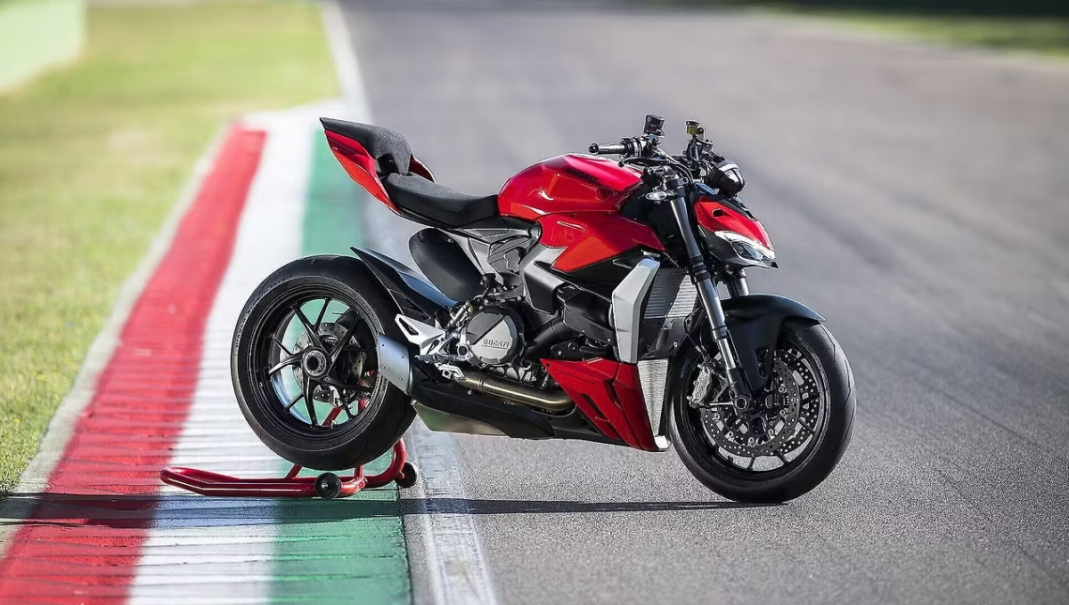 Ducati Streetfighter V2 