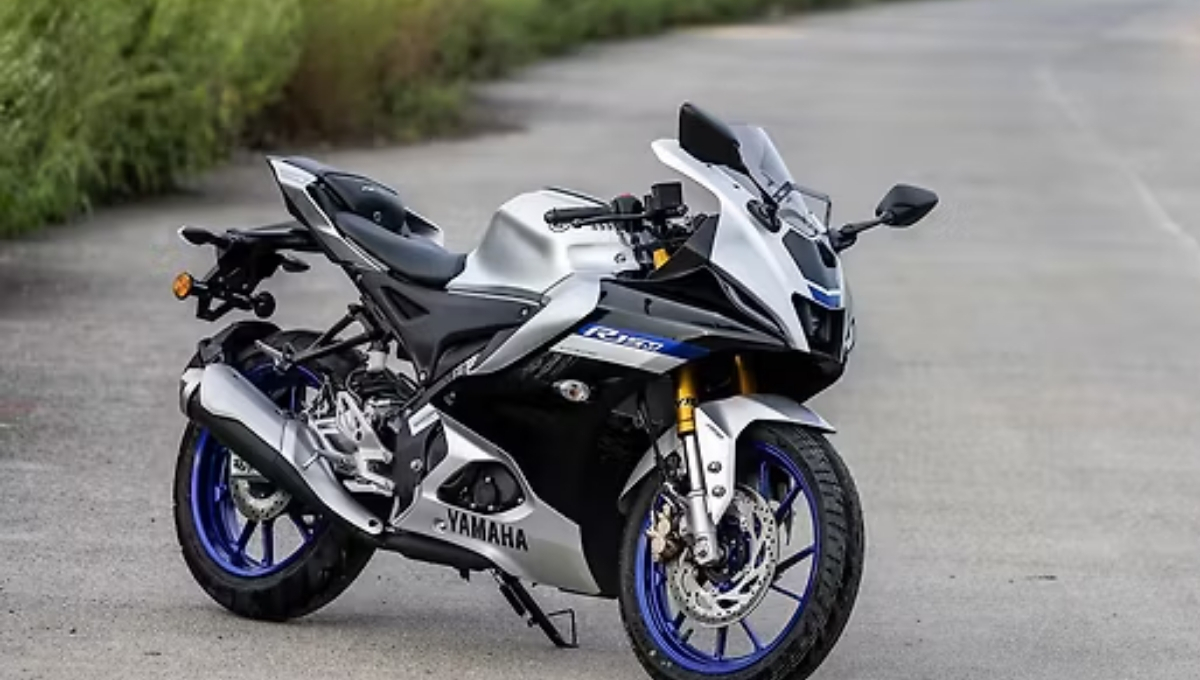 Yamaha R15 V4