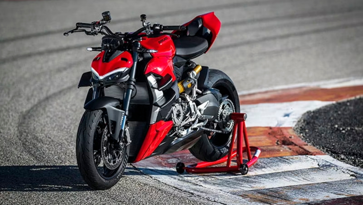 Ducati Streetfighter V2