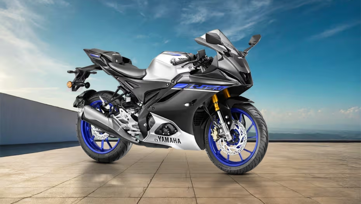 Yamaha R15 V4