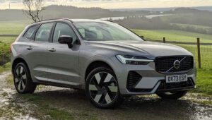 Volvo XC60 Facelift 2025: Sleek Design, Advanced Tech, and Unmatched Luxury for Modern Drivers
