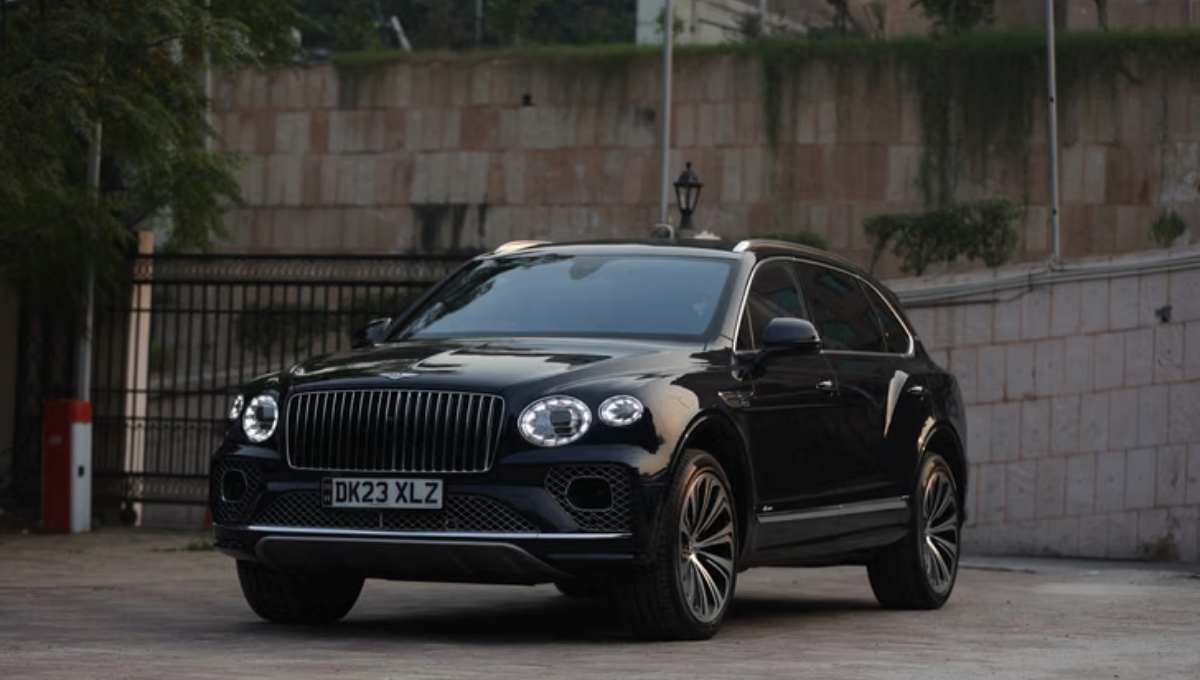 Bentley Bentayga 2025: Luxury, Power, and Style Combined in a Premium 5-Seater SUV