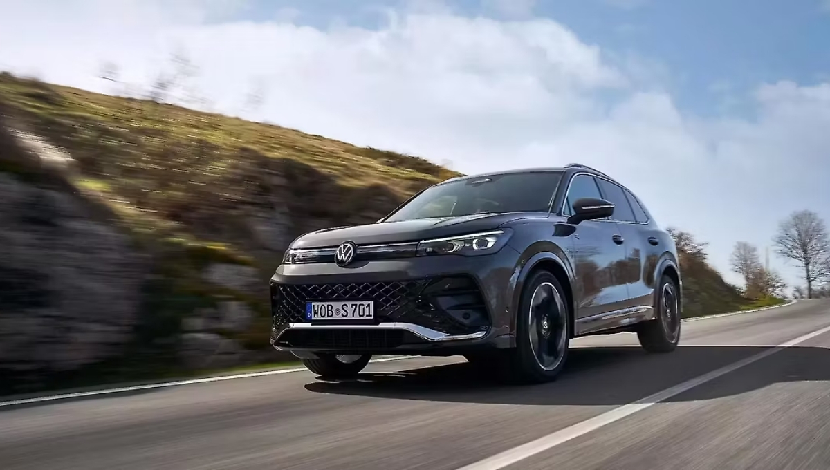 Volkswagen Tiguan R-Line: Sporty SUV with Powerful Engine, Stylish Design, and Premium Features