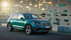 Volkswagen Tiguan R-Line Price in India 2025: Sporty SUV with 2.0 TSI Power and Premium